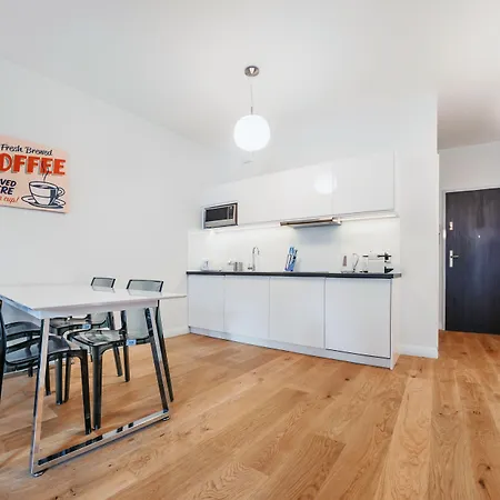 Old Town Apartment *